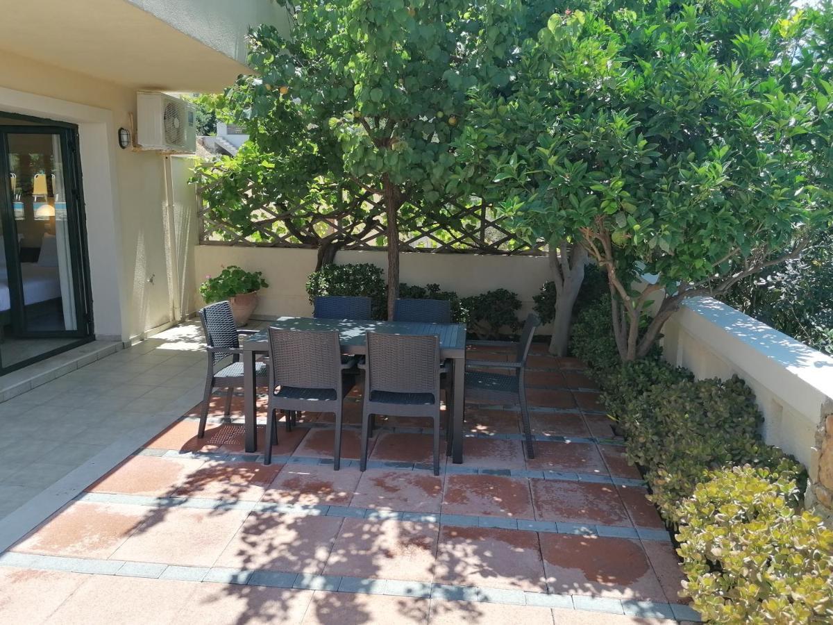 Villiana Holiday Apartments สตาลีดา ภายนอก รูปภาพ