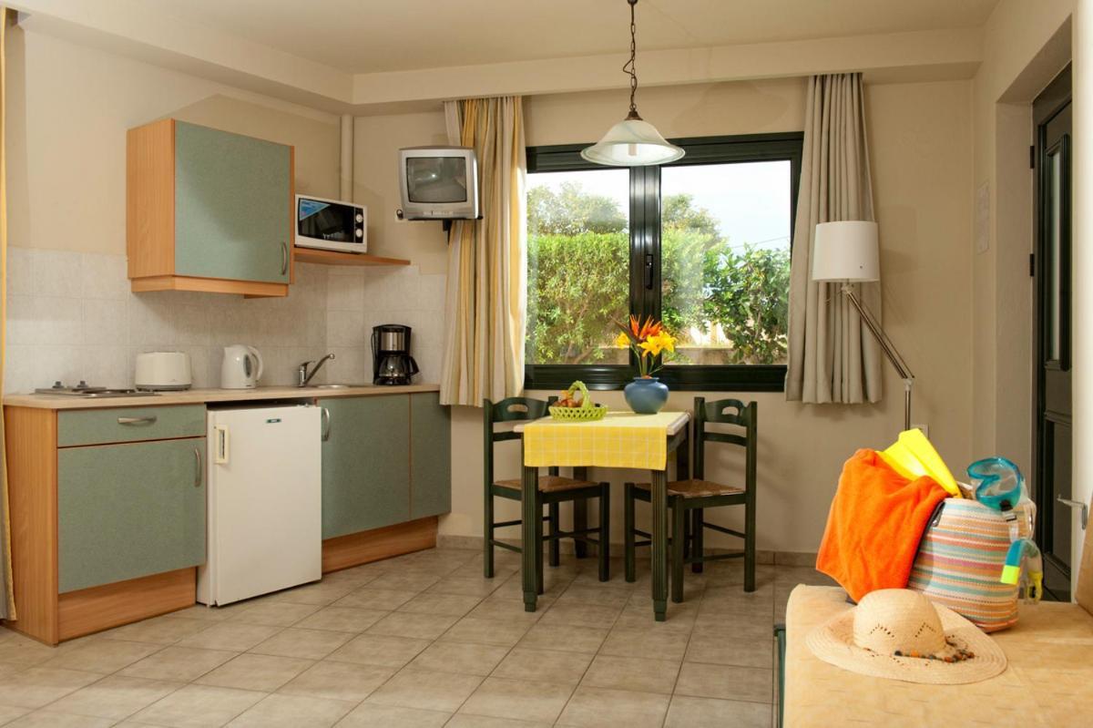 Villiana Holiday Apartments สตาลีดา ภายนอก รูปภาพ